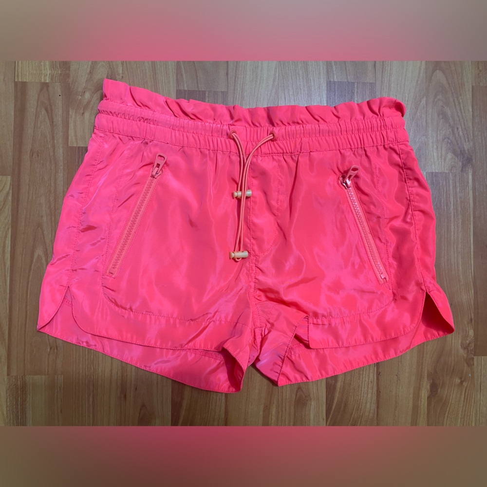 Short shorts 🩷